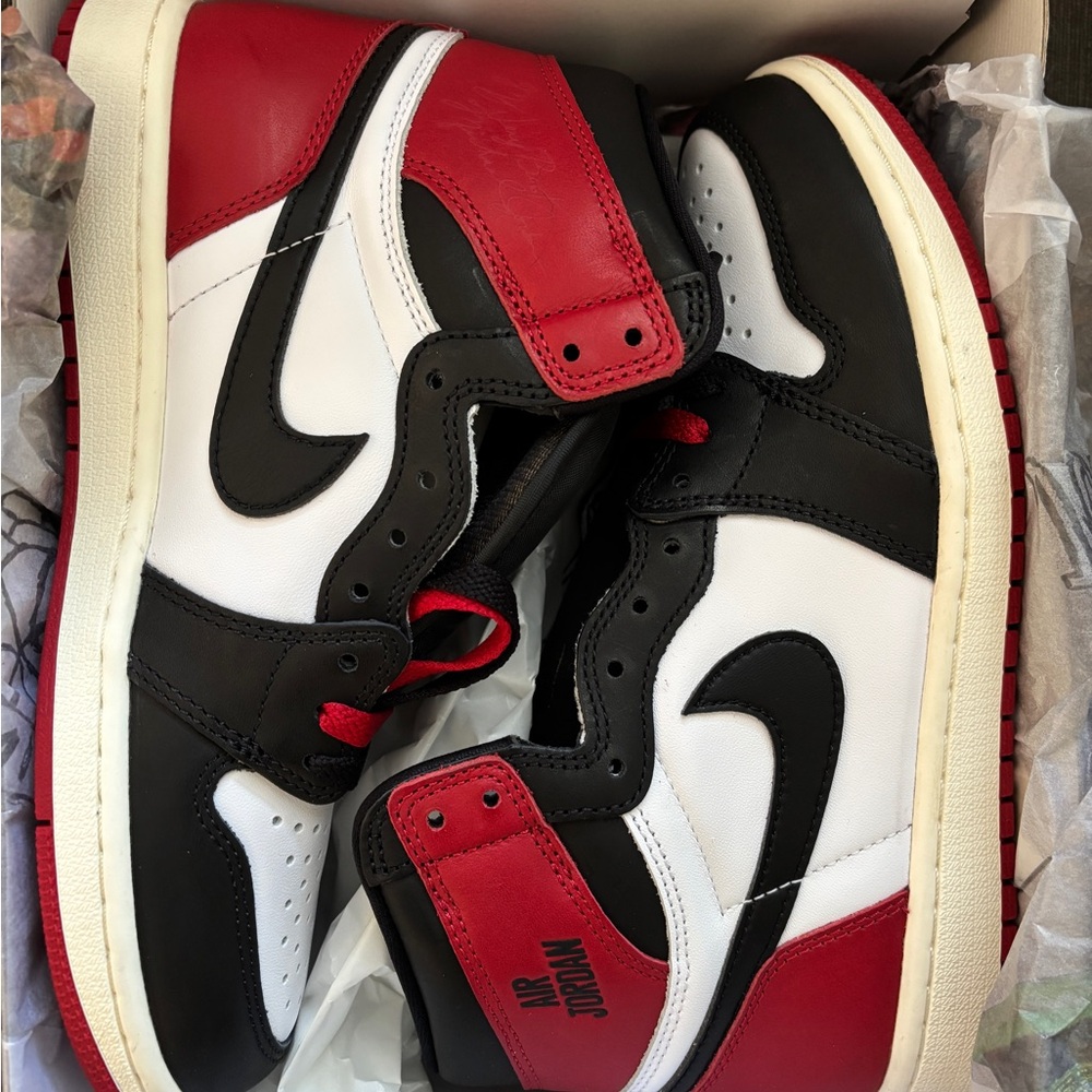 Air Jordan Retro 1 High OG Casual Shoes